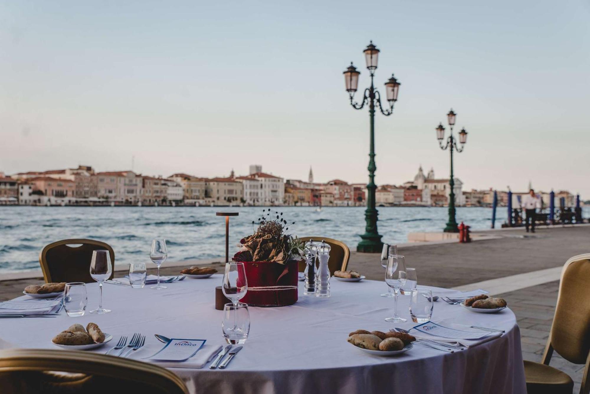 Hilton Molino Stucky Venice Hotel Exterior photo